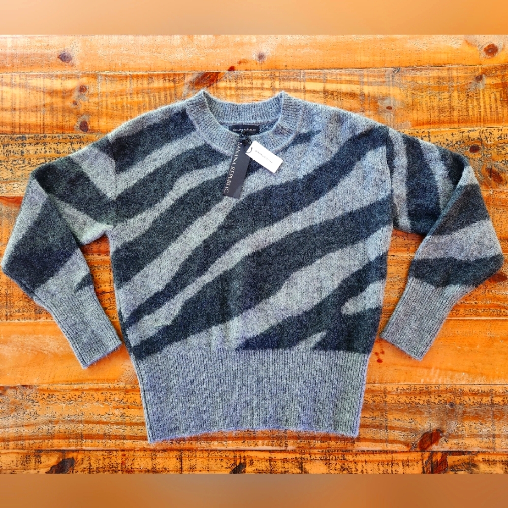 ☄️BANANA REPUBLIC Alpaca sweater for women